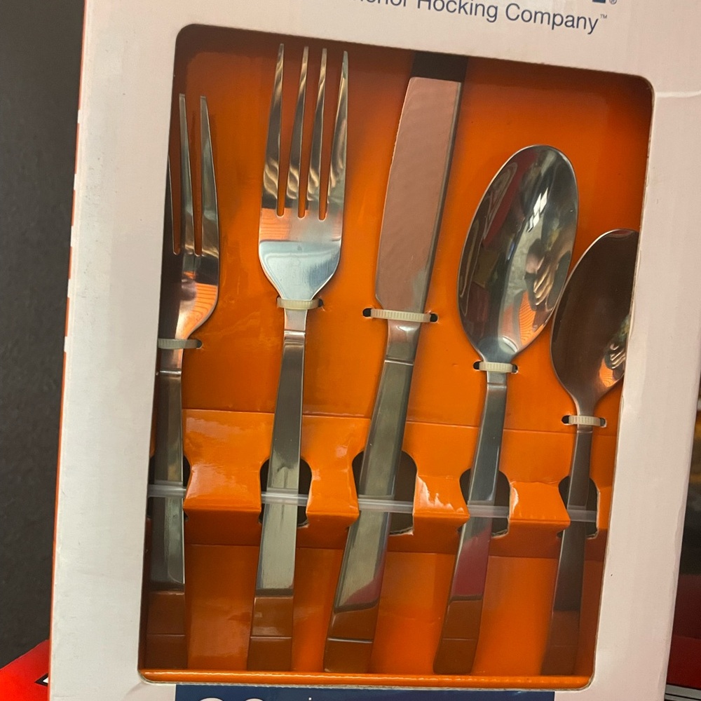 Anchor Hocking Silver Flatware Set